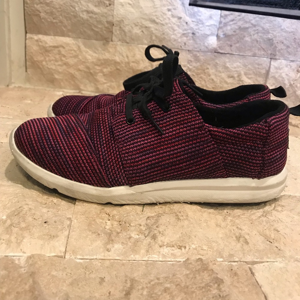 Toms